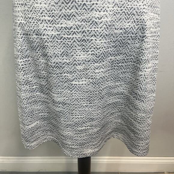 MPG Performance Gear Skirt sz Extra Large Black White Go Anywhere Travel Pockets - Picture 4 of 10